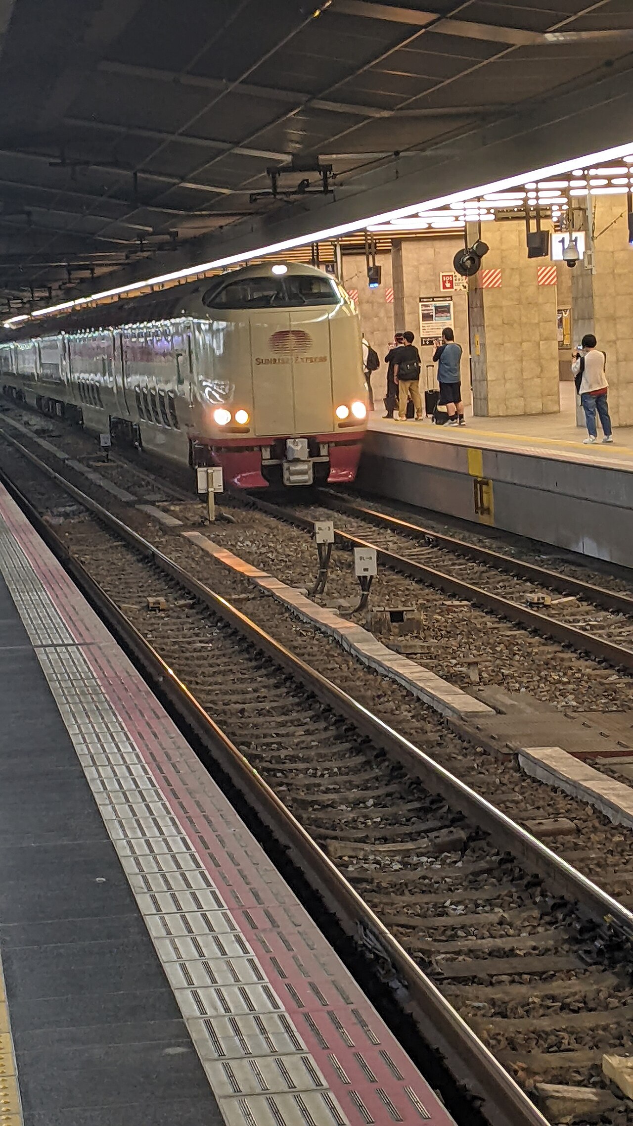 Sunrise Izumo / Sunrise Seto Sleeper Train