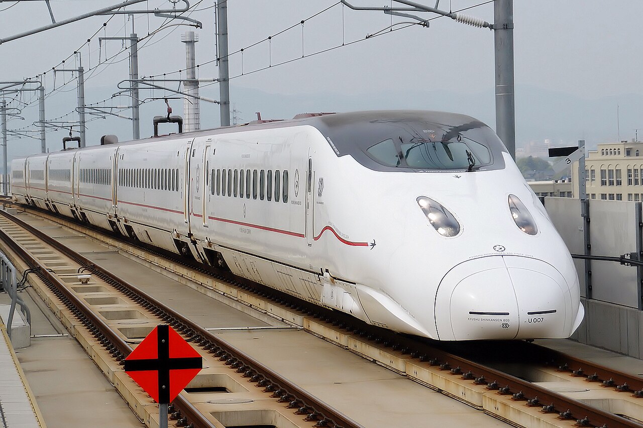 Kyushu Shinkansen Tsubame